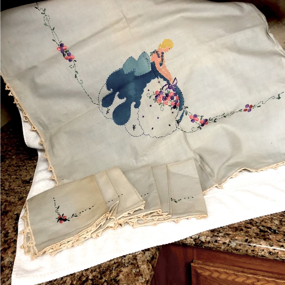 Set of 1 Hand Embroidered Tablecloth 6 Napkins Cross Stitch Cotton Vintage